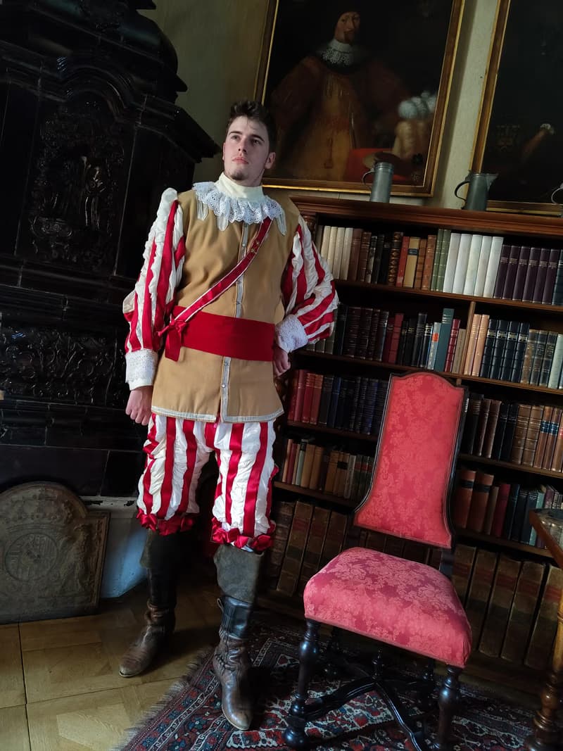 Costumed tours at Hrubý Rohozec Castle
